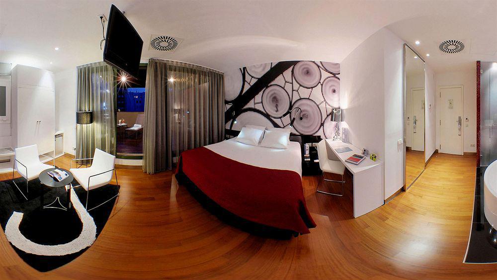 Hotel Bcn Design Барселона Екстериор снимка A room at the hotel