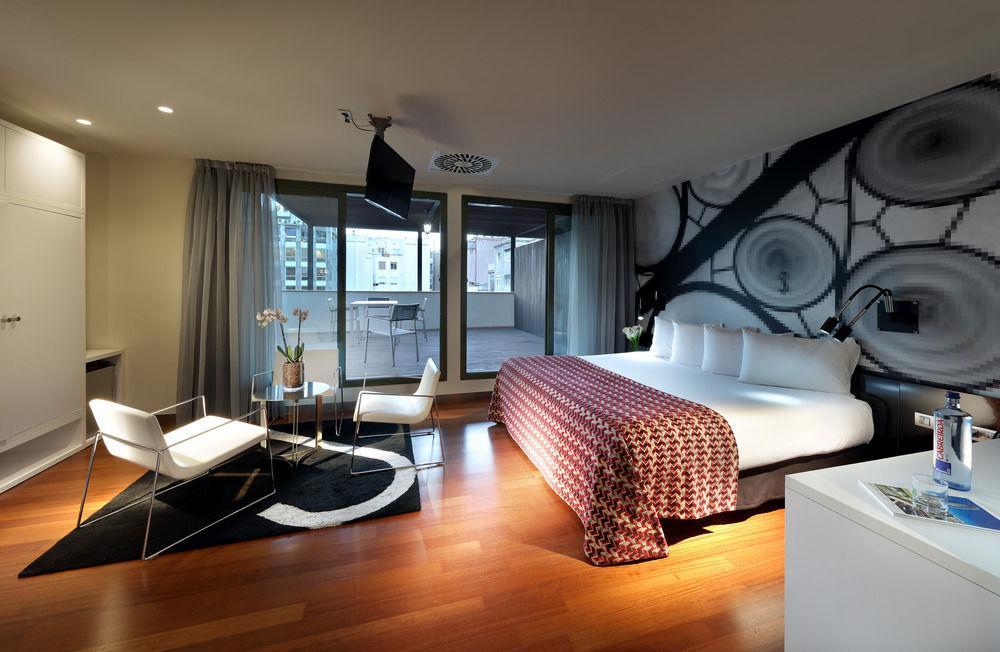 Hotel Bcn Design Барселона Екстериор снимка A room at the hotel