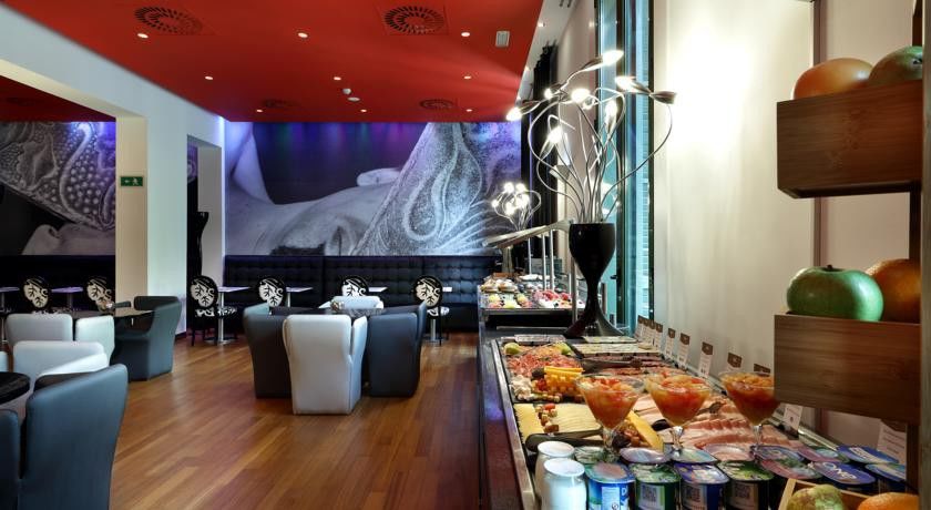 Hotel Bcn Design Барселона Екстериор снимка Restaurant